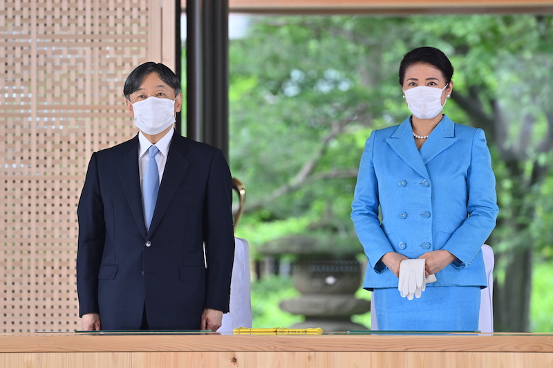 6月5日、滋賀県甲賀市で開催された「第72回全国植樹祭」の記念式典にリモートでご出席の天皇皇后両陛下