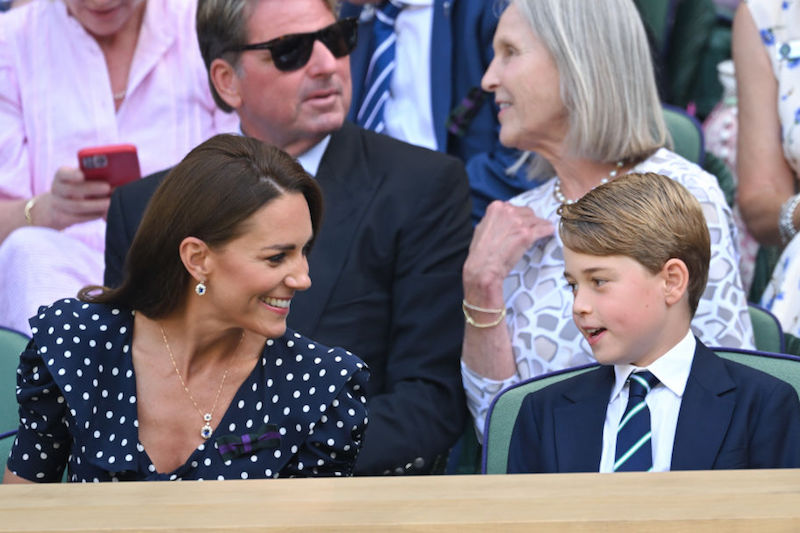 楽しそうに観戦するキャサリン妃とジョージ王子（2022年7月10日、Ph／GettyImages）