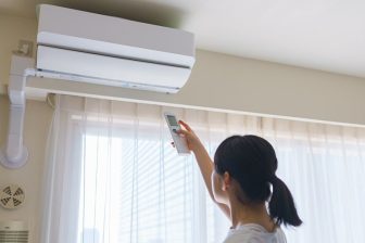 冬に欠かせないエアコンの電気代を節約！今すぐできる方法を節約のプロが解説