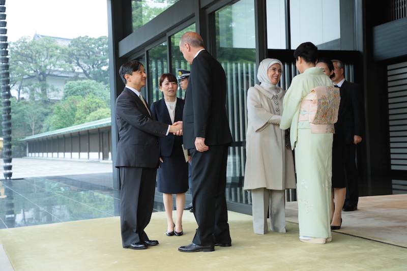 ご会談を楽しまれた天皇皇后両陛下（2019年7月1日、Ph／小倉雄一郎）