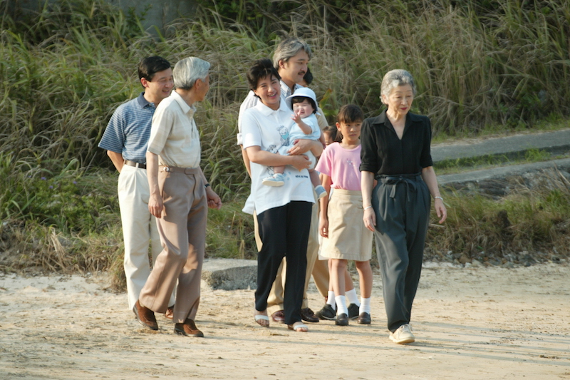 愛子さまも終始ご機嫌のスマイル（2002年08月26日、Ph／JMPA）