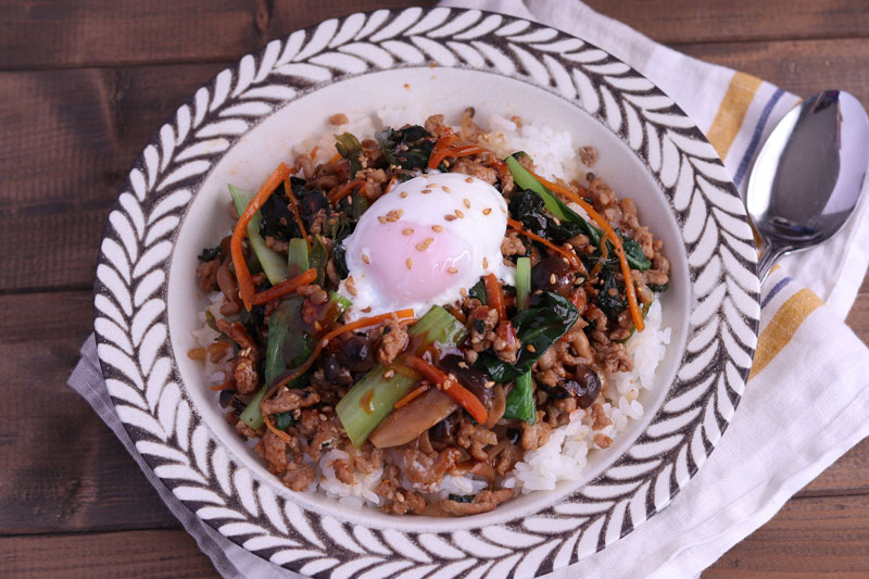 焼肉のたれで簡単！肉と野菜のバランスが抜群「栄養満点 ワンパンビビンバ」