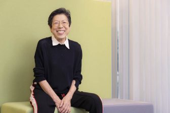 最強カラーは白！71歳のドラマスタイリスト西ゆり子さんが教えるオトナ世代が輝くファッションの…