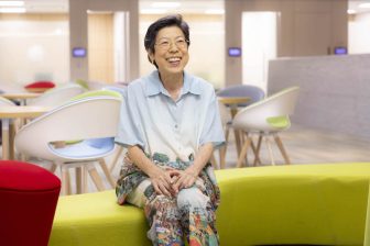 「50代はおしゃれの第二章」と語る西ゆり子さん　71歳ドラマスタイリストが年齢による変化を乗り…