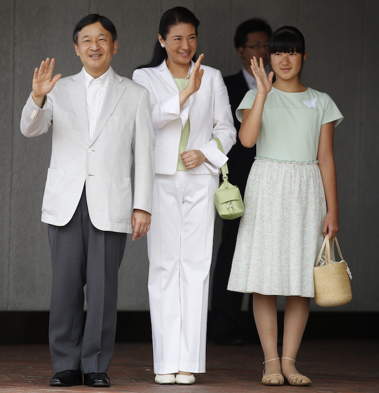 愛子さまもグリーンのワンピースで雅子さまとリンク（2015年8月24日、Ph／JMPA）