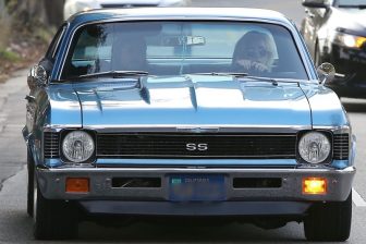 車を愛するレディー・ガガ　こだわり満載のレトロでクラシックな「アメ車」コレクション