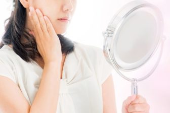 肌の老化は見た目に現れる前から始まる？コラーゲンの量や形が保たれていても異変、量や形より先…