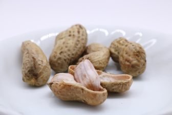 疲れ目を軽減したいなら旬のかぼちゃや落花生を！目のダメージを修復する食材＆漢方薬