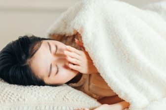 秋は「過眠」の季節？秋うつを吹き飛ばすためにバナナやカツオがいい理由