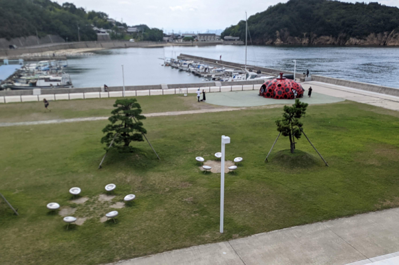 アートな島として人気の直島。ゆっくり楽しむなら芸術祭閉幕後という選択も