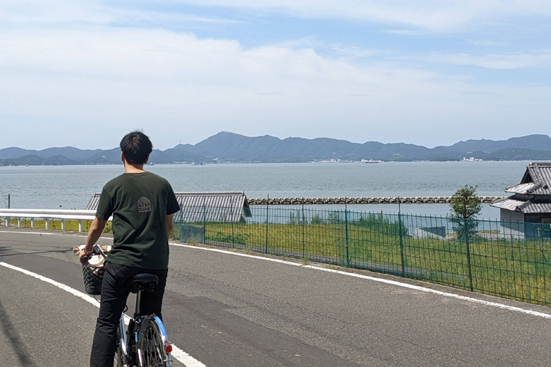 レンタサイクルを借りると無料で荷物を預かってくれるところも