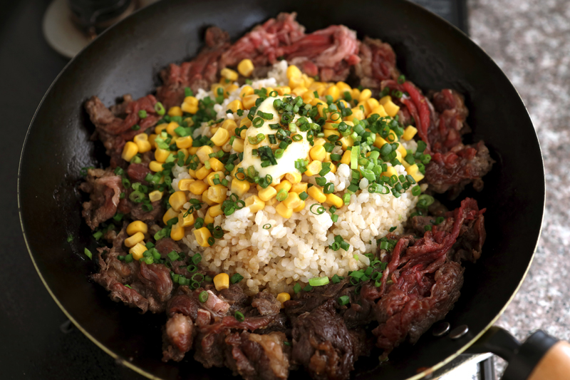 焼肉のタレが効いてる！「極み ペッパーランチ風ご飯」