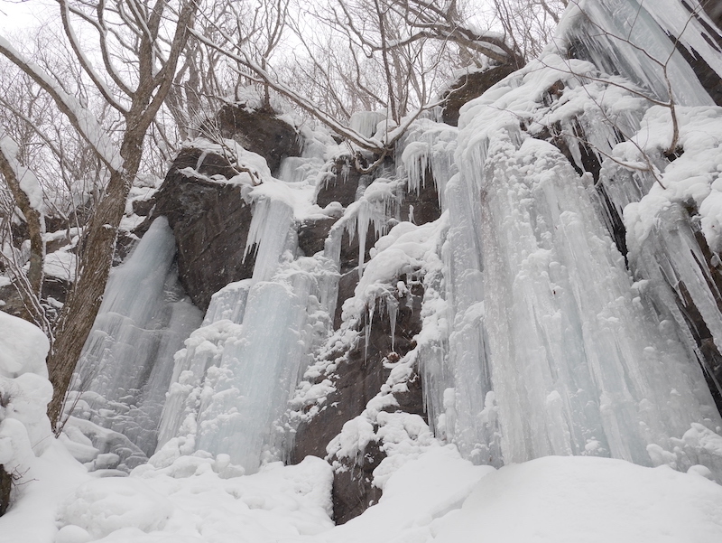 今回はコースにありませんが、いちおしの奥入瀬渓流（青森県）の氷瀑もぜひ訪れてみて！