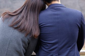 アラフィフ女性が恋愛症候群に陥らずにセカンドステージを輝かせるための3つの方法