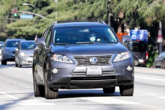 ナタリー、パリス、オルセン…セレブ美女が乗るこだわり大型SUV、2000万円超えも！