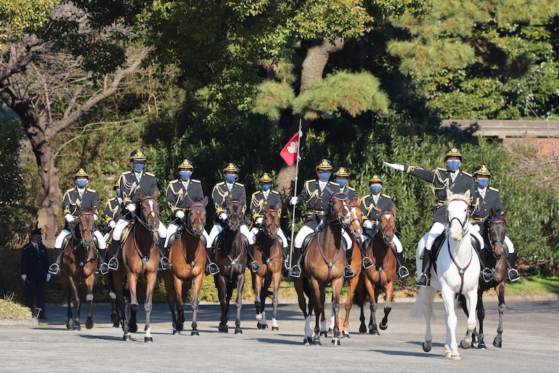 天皇陛下はじめ皇族方の護衛を担う皇宮警察本部の年頭視閲式の様子