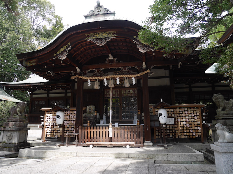 うさぎのモチーフが各所にあり、探してみるのも楽しい（東天王　岡﨑神社：京都市）