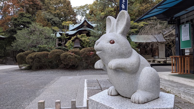 狛うさぎ（東天王　岡﨑神社：京都市）