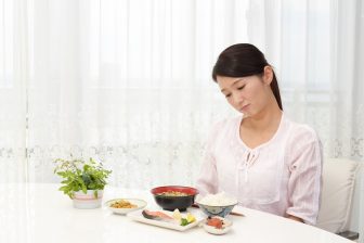 朝食抜き、糖質制限ほか　管理栄養士が指摘する「50代のダイエットでやってはいけないこと」