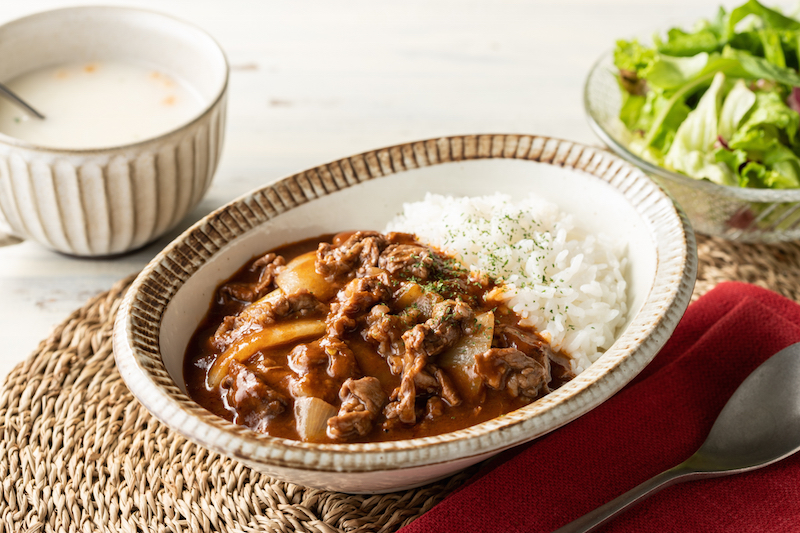 ご飯、パン、麺類など炭水化物系の主食をしっかりと摂るなら昼食がおすすめ（Ph／イメージマート）