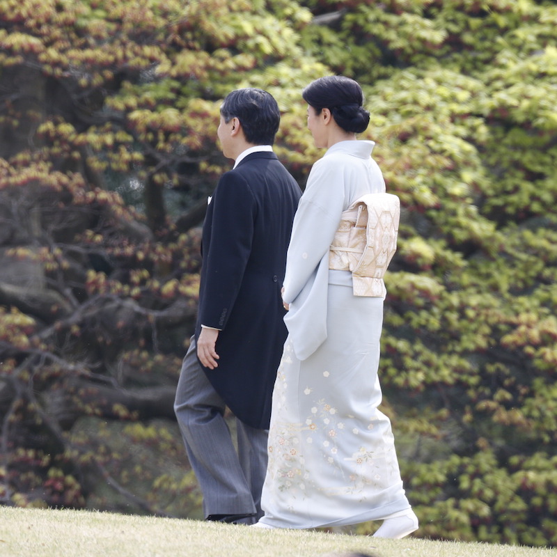 2017年4月の春の園遊会にご出席の天皇皇后両陛下