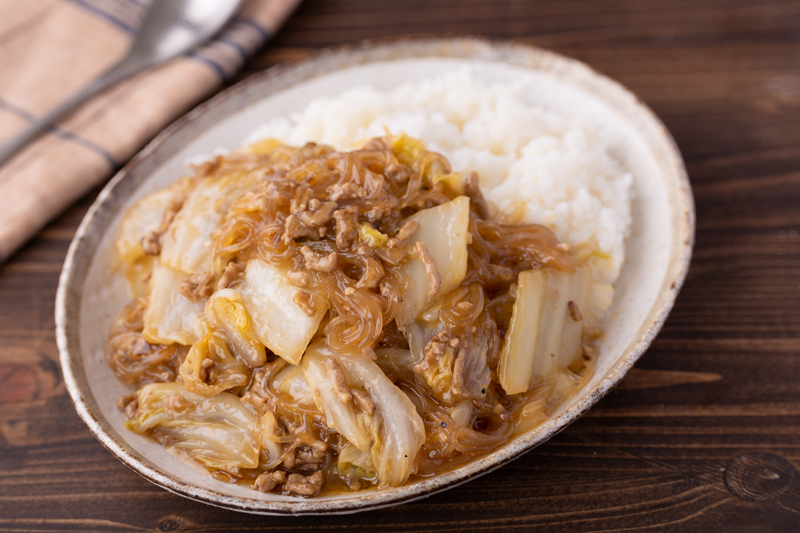 つるつるとろ～り！食感がたまらない「絶品 白菜の春雨中華丼」