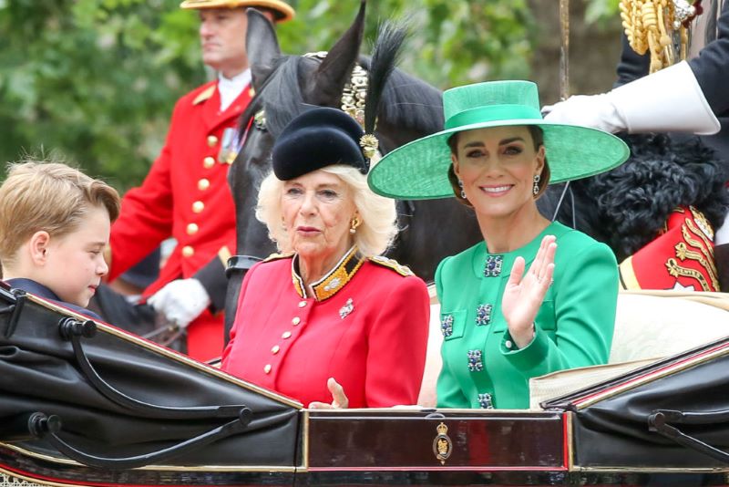 ハットはイギリスのブランド「フィリップ・トレーシー」のもの（2023年6月17日、Ph／GettyImages）