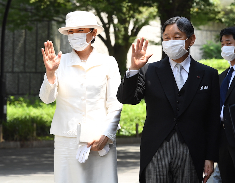 7月3日、芸術の分野で優れた業績をあげた人たちに贈られる日本芸術院賞の授賞式にご出席の天皇皇后両陛下