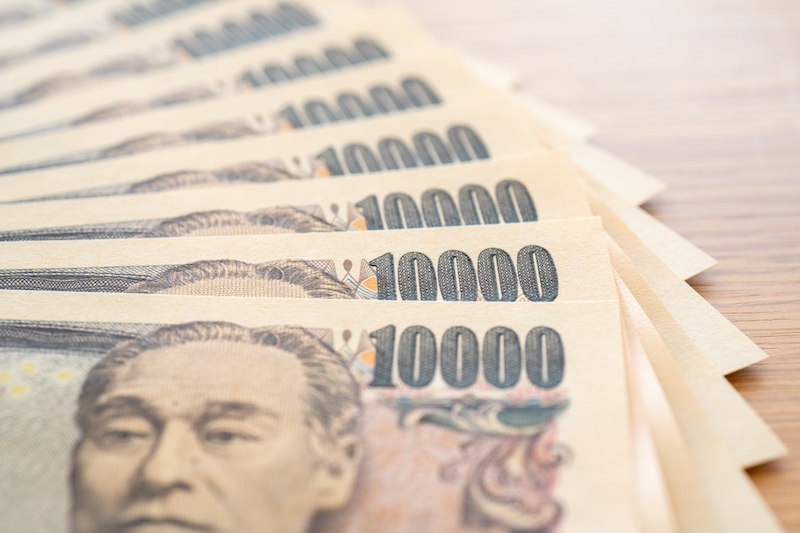 たくさんの1万円札