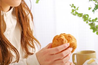 やめたくてもやめられない「脂質中毒」、スイーツの食べすぎや糖質制限ダイエットも一因