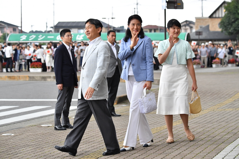 2017年8月の那須御用邸でのご静養の天皇皇后両陛下と愛子さま