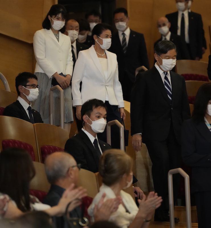 ワンピースにジャケットを羽織られた愛子さま（2023年8月18日、Ph／JMPA）