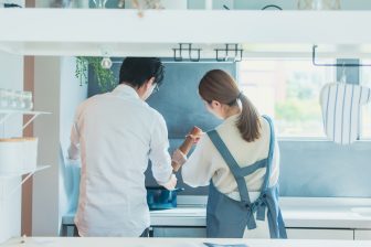 夫の「お昼、なに？」になぜ妻は絶望するのか？　夫は知らない激減していく“愛情ポイント”