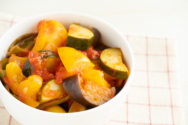 カットして冷凍した夏野菜はカレーや煮込み料理に（Ph／photoAC）