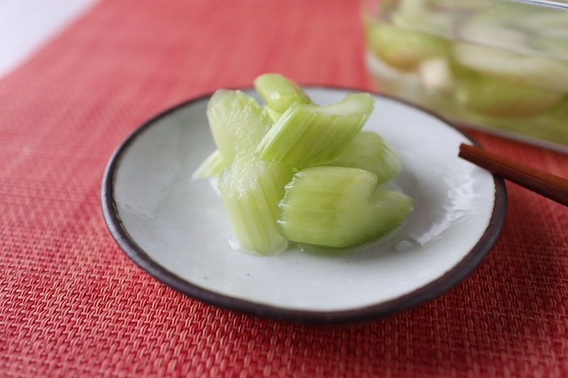 定番料理のセロリのピクルス（Ph／photoAC）