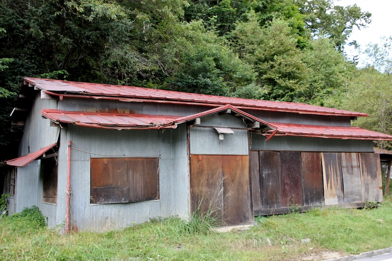 親の死後、不要な土地に固定資産税を払うことも…（Ph／photoAC）