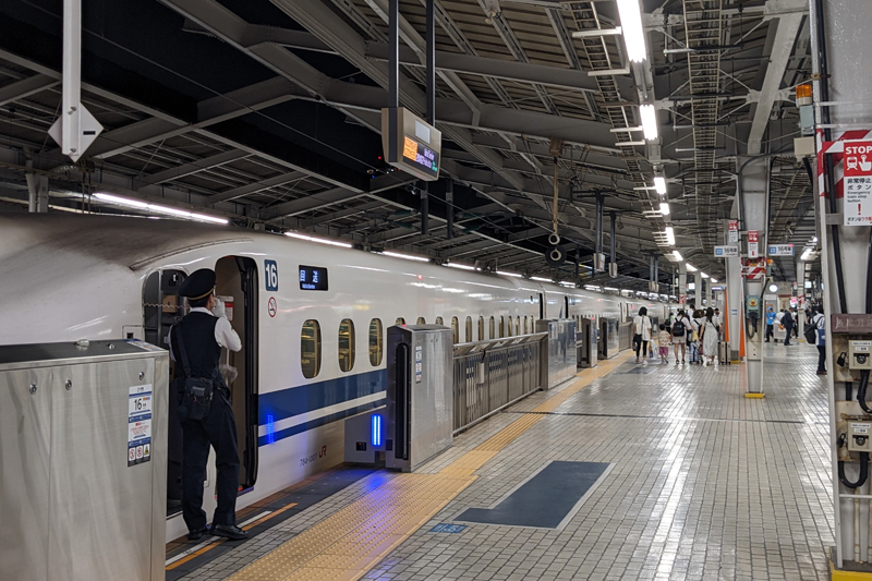 JR東海道・山陽新幹線「のぞみ」