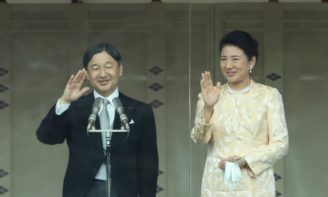 天皇即位礼ご成婚パレード 古代史考古学 一般参賀チャールズ雅子ダイアナ妃 超希少 写真](2ページ目)【即位1周年】雅子皇后「自分は人気がない