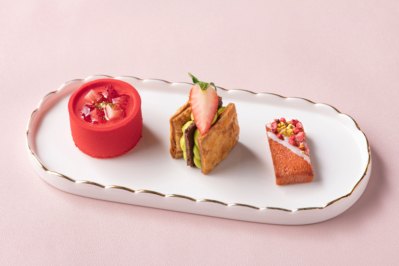 『Strawberry×Chocolate Afternoon Tea（ストロベリー×チョコレートアフタヌーンティー）』 スイーツ