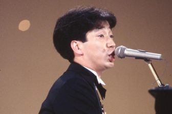 「恋する人たちの横で一緒に七転八倒してくれる」KANさん珠玉のラブソング　「もどかしさも恋の醍…