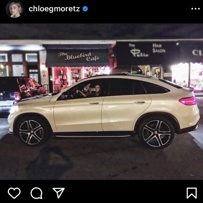 「GLE450」を披露するクロエ（クロエ・グレース・モレッツの公式インスタグラムより）