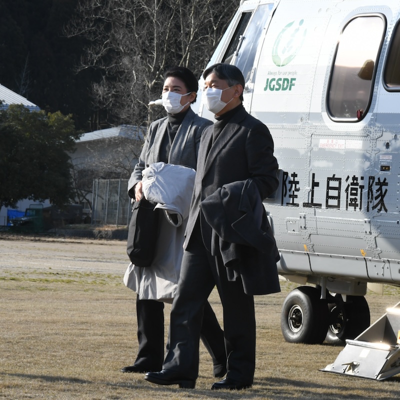 現地ではヘリコプターを利用された（2024年3月22日、Ph／JMPA）