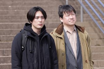 間宮祥太朗と佐藤二朗による異色バディ　『変な家』で発揮された「ふたりの絶妙な演技のバランス」