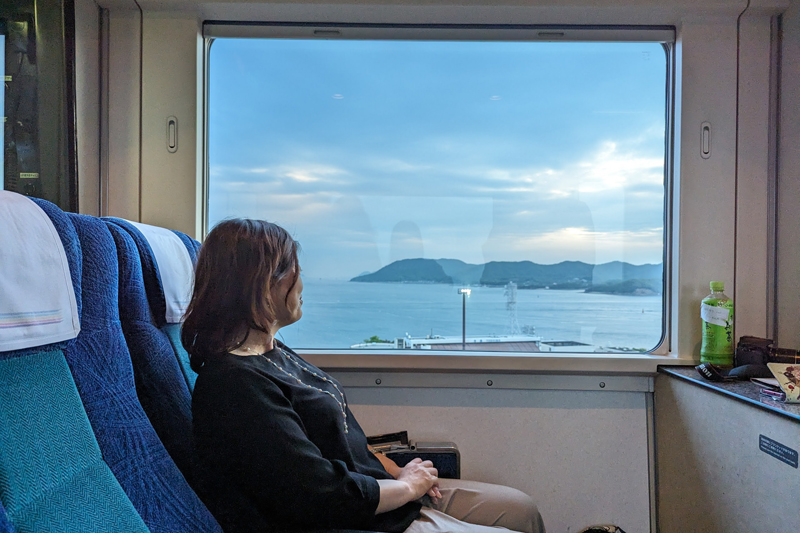 車中からの景色を楽しめる瀬戸大橋線