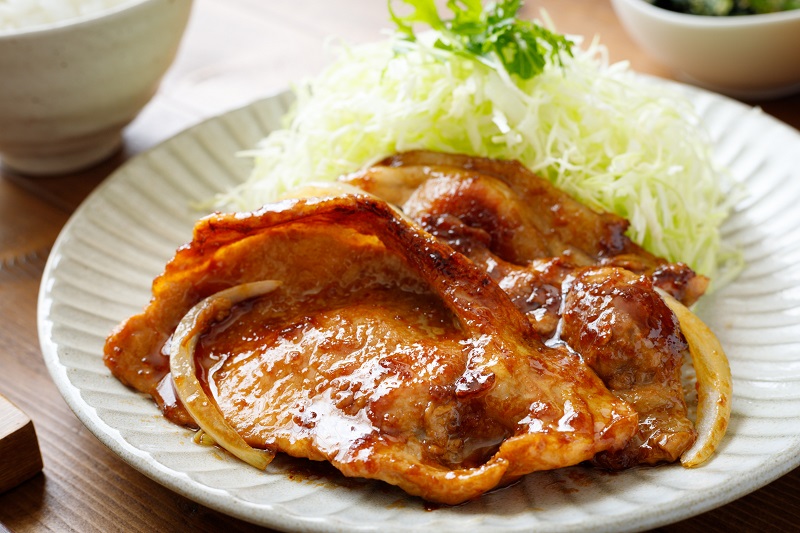 太りにくいのはしょうが焼き定食だが、バラ肉やこま肉はNG（Ph／イメージマート）