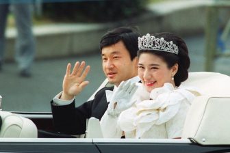 《天皇皇后両陛下ご成婚31年》皇后雅子さま、世紀のパレードでのドレス秘話　森英恵さんが明かし…