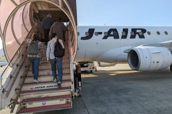 《遅延や欠航のリスク》飛行機が着陸直前「荒天のため引き返す」ことに…その後はどうなる？旅行ジ…