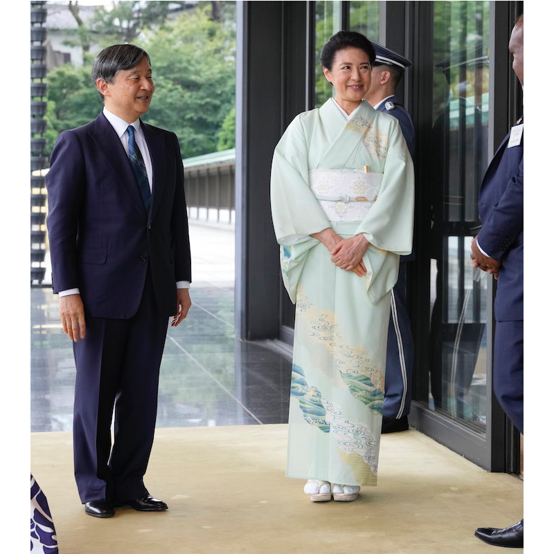 着物の波模様が芸術的（2024年7月17日、Ph／JMPA）