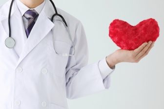 夏は脳梗塞や動脈硬化のリスク増！医師が教える予防法「こまめな水分補給」「ストレスためない」「塩分、脂質は控えめに」