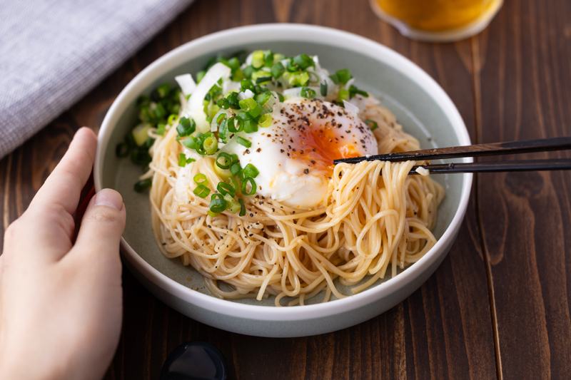 まるで油そば!?　そうめん、卵、ねぎだけで劇的なおいしさ「油ねぎそうめん」